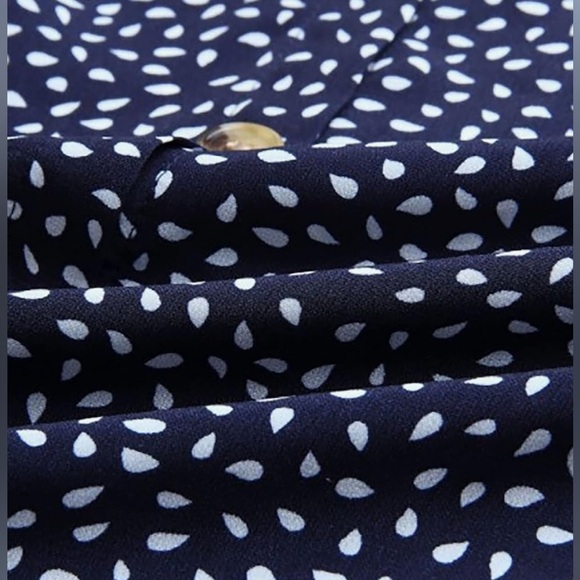 NWT, BloomChic, Women’s Lady Resilient Tunic, Navy Blue and White, US 22-24 - Picture 5 of 6